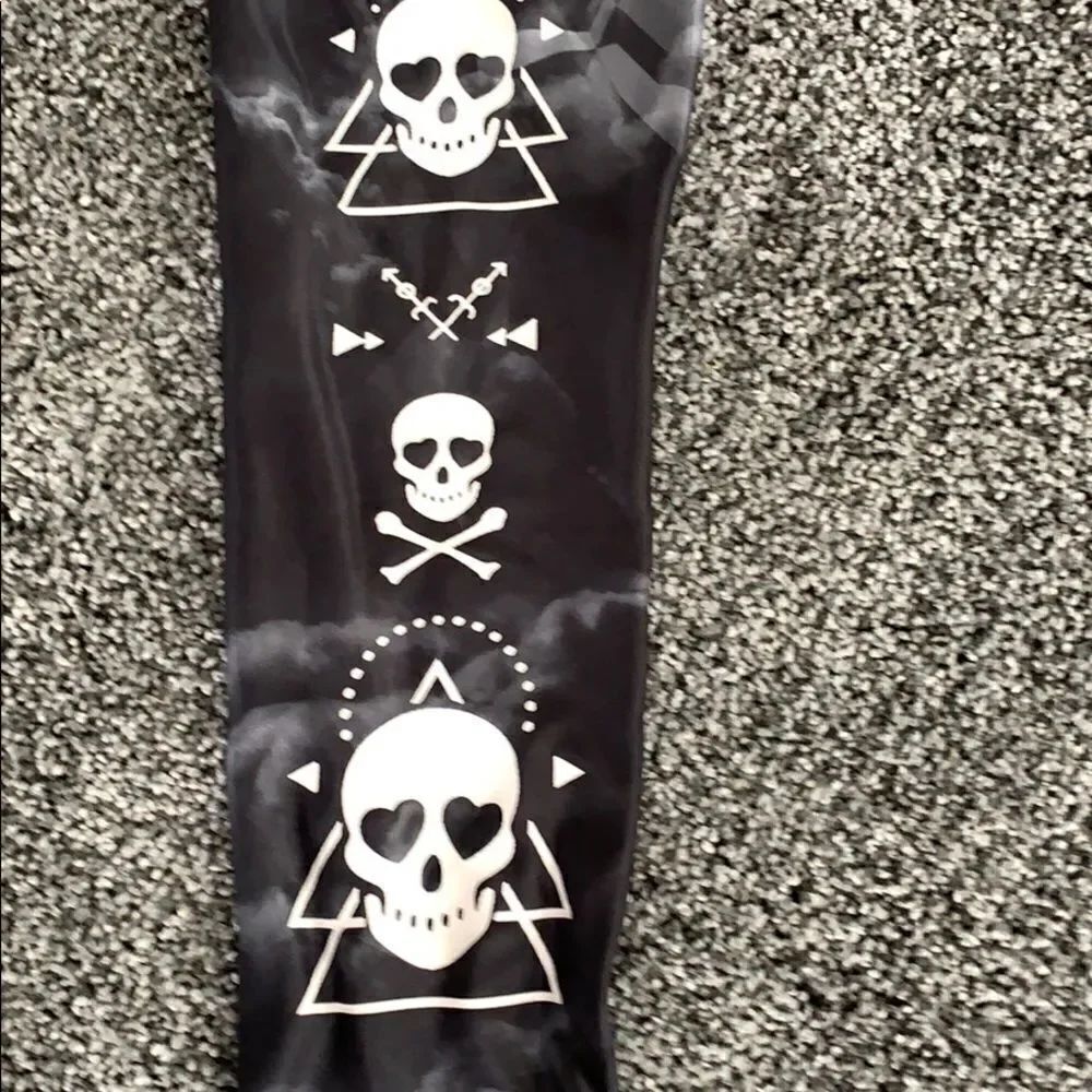 Evolution and Creation yoga skull pants. Small - Picture 3 of 4